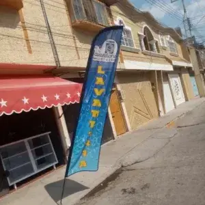 Formato angosto relacionado con banderines publicitarios