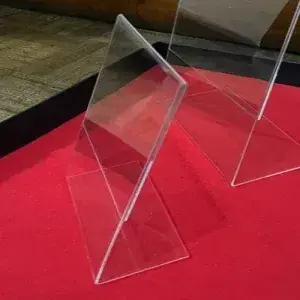 Referencia de acabado relacionado con porta afiches de acrílico