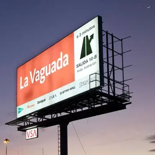 Estructura de gran formato relacionado con vallas publicitarias