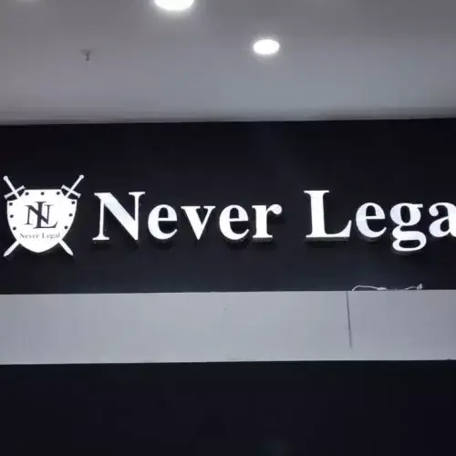 Letras iluminadas relacionado con letreros en pvc